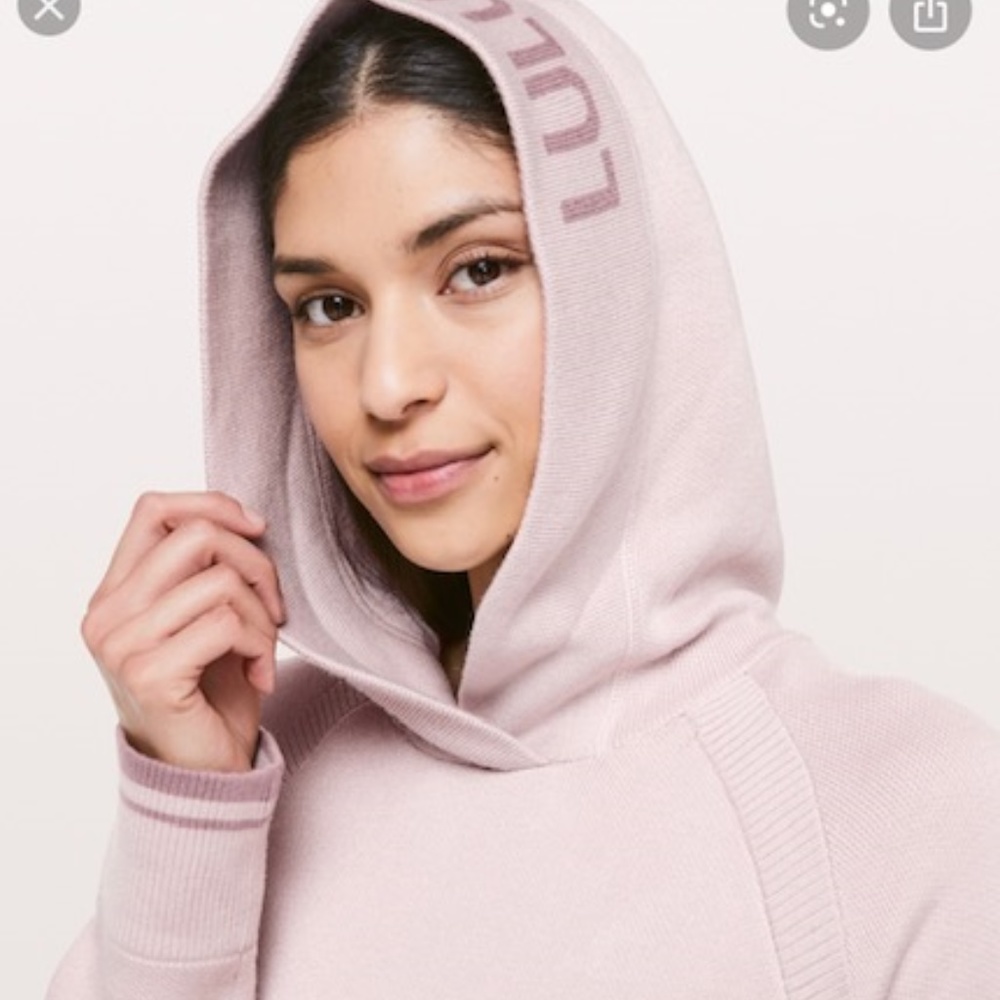 Lululemon Soothe Away Hoodie  NWT!  Size 8